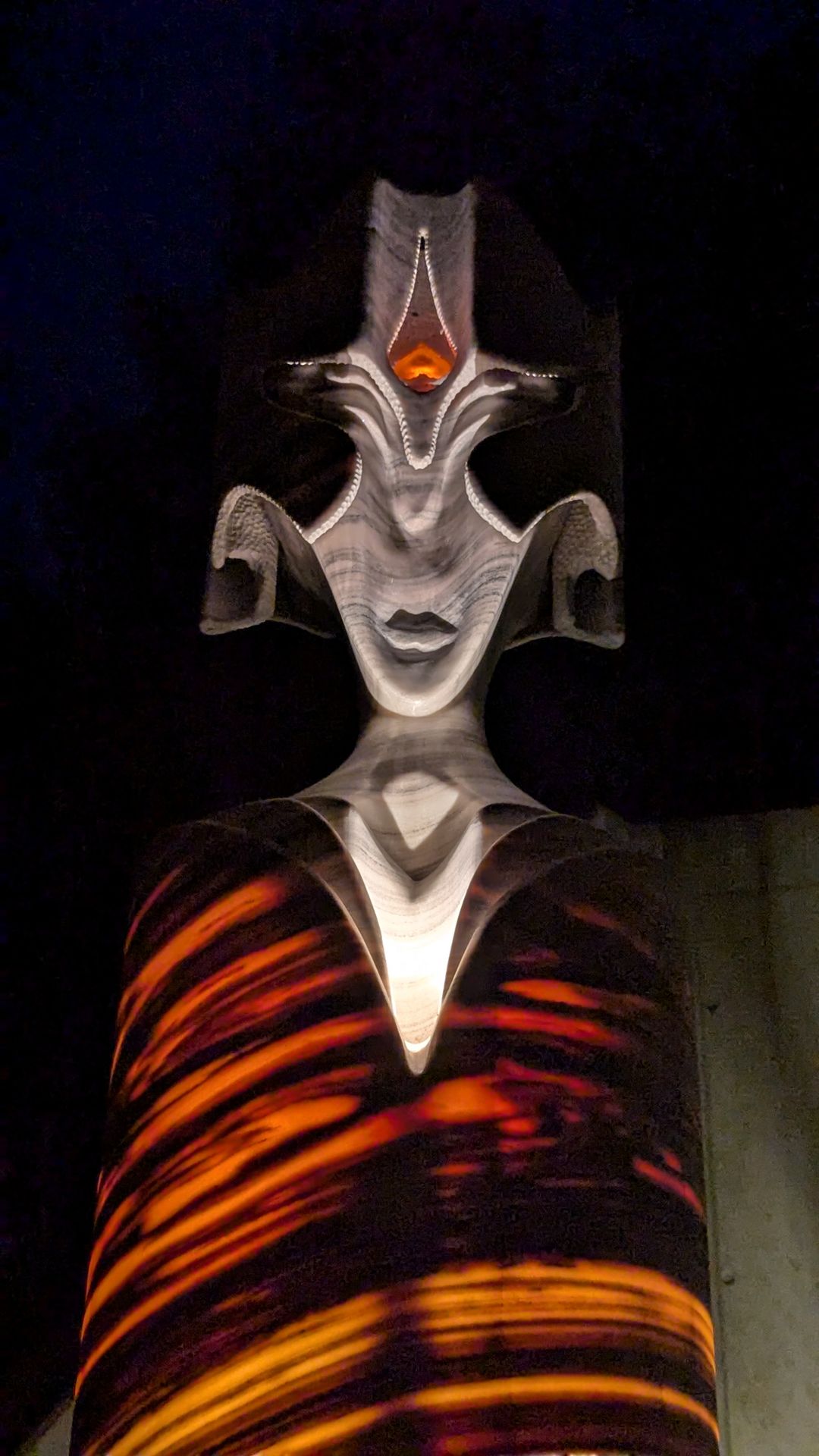 Bildhauerarbeit - steinerne Skulptur